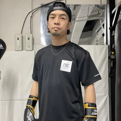ワンポイントが映える!BOXロゴ