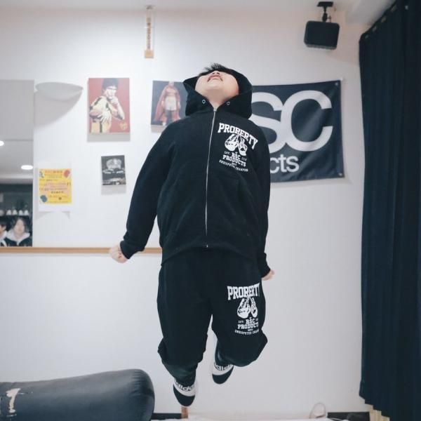 winning × rsc ]ボクシンググローブマジック8oz（黒金