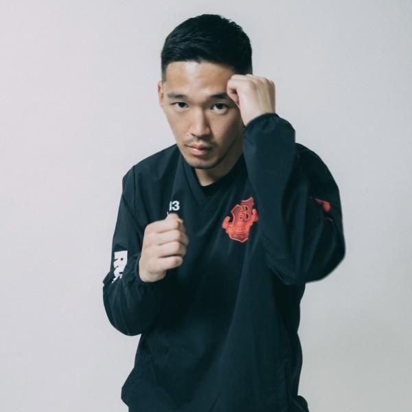 ロゴ  セットアップピステ上下セット