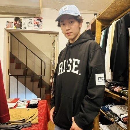 RISE コラボ パーカー
