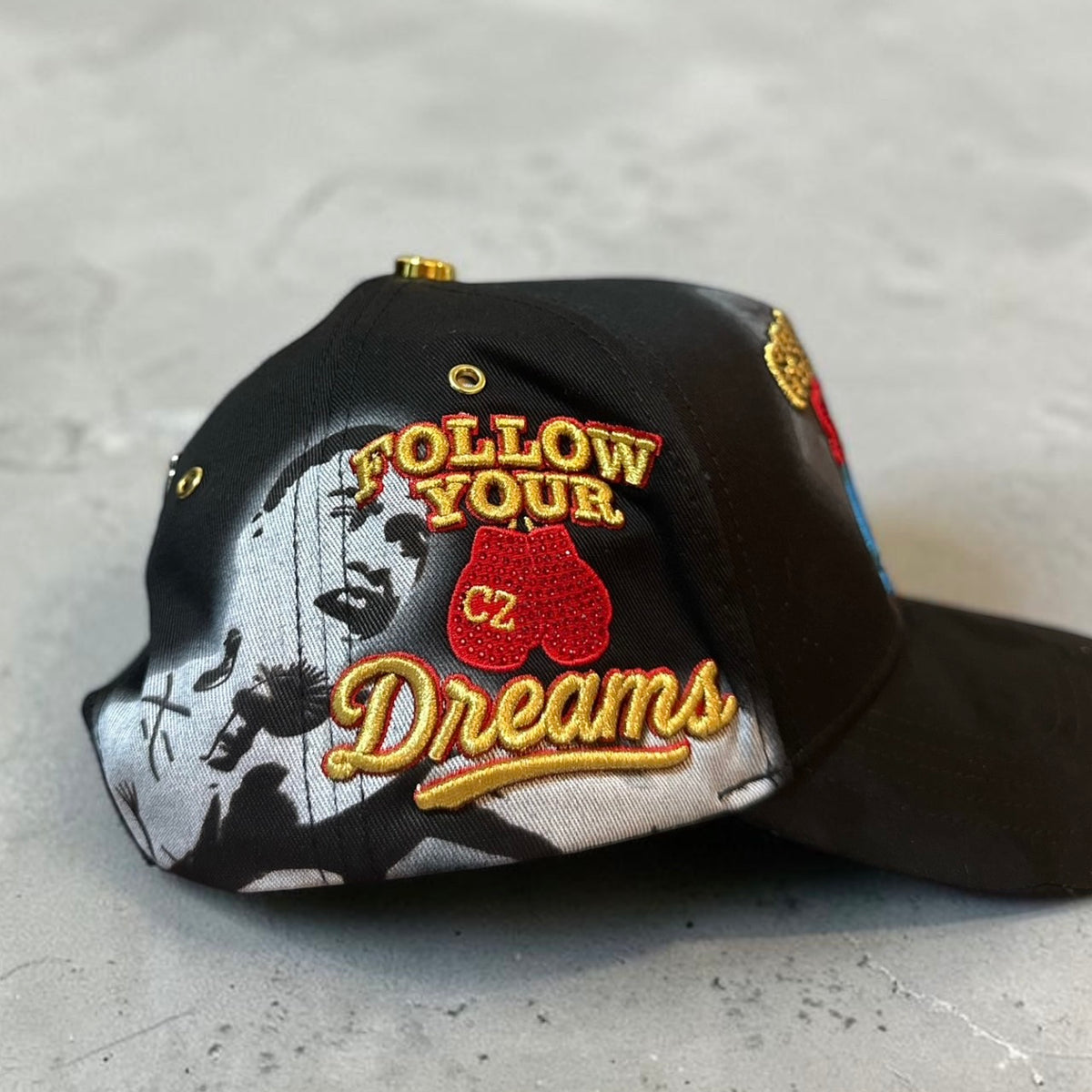 CapsZone × ROMAN GONZALEZ “GRANDE SOLO DIOS” 限定キャップ